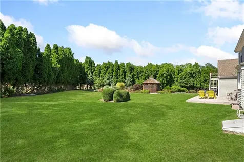 11 Stonegate Road Warren RI 02885