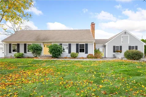 11 Stonegate Road Warren RI 02885