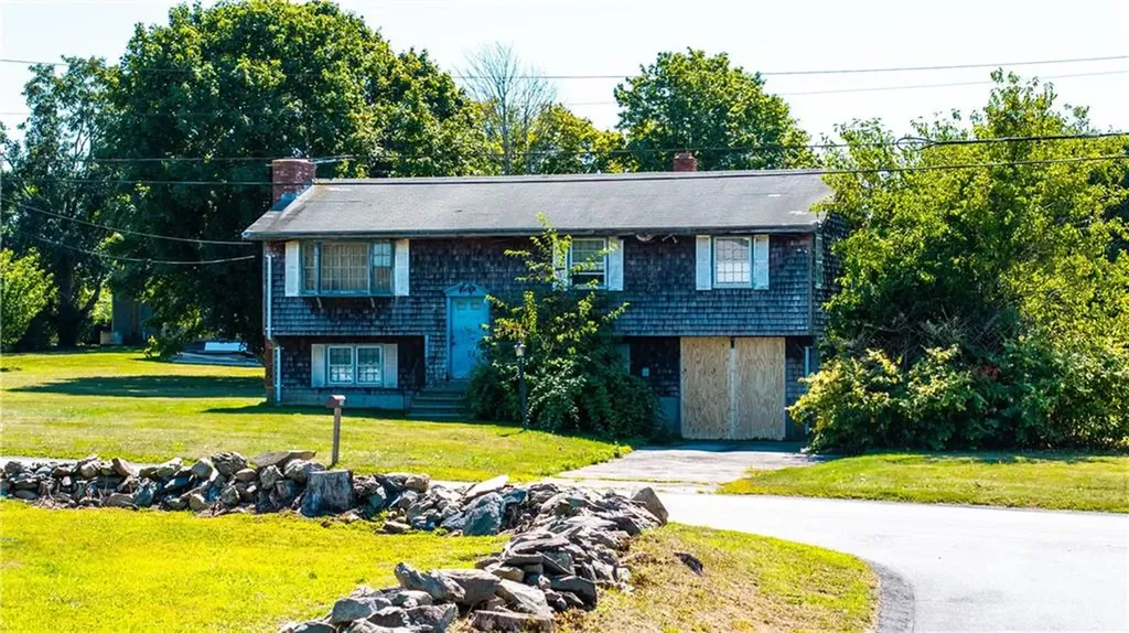 236 Dexter Street Portsmouth RI 02871