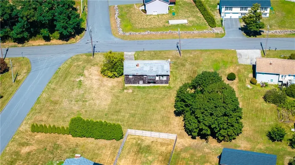 236 Dexter Street Portsmouth RI 02871