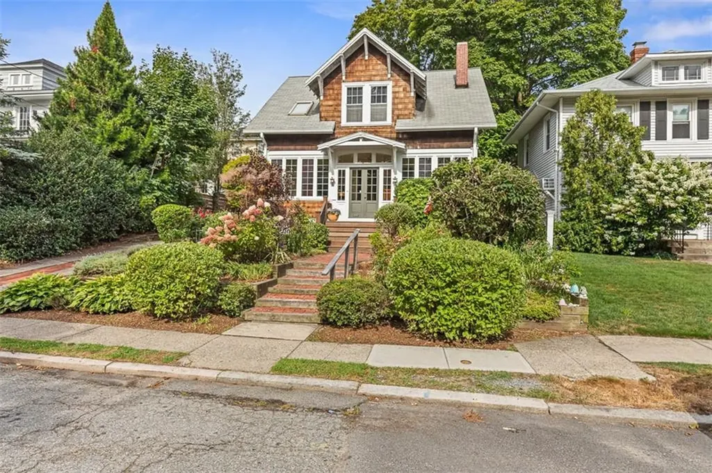 114 Lorimer Avenue Providence RI 02906