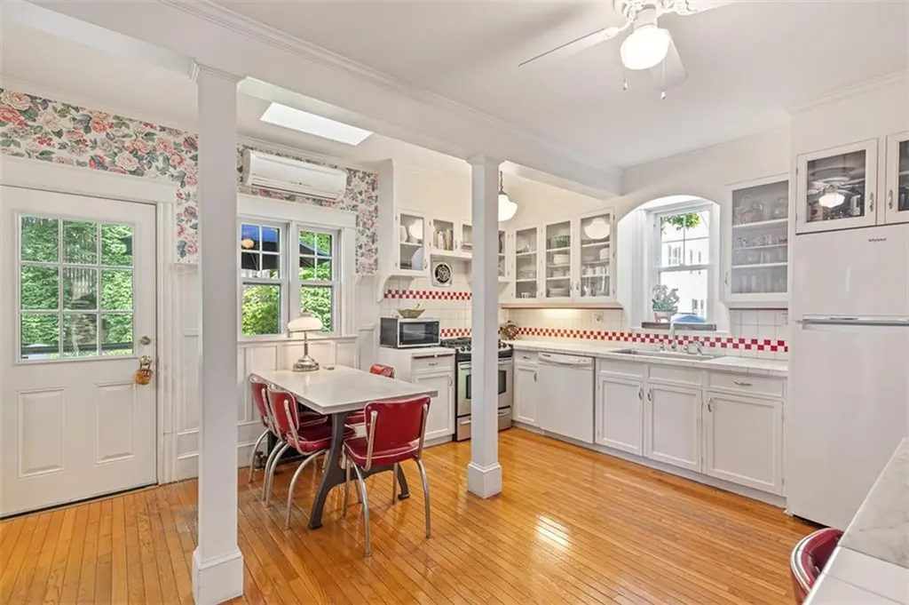 114 Lorimer Avenue Providence RI 02906