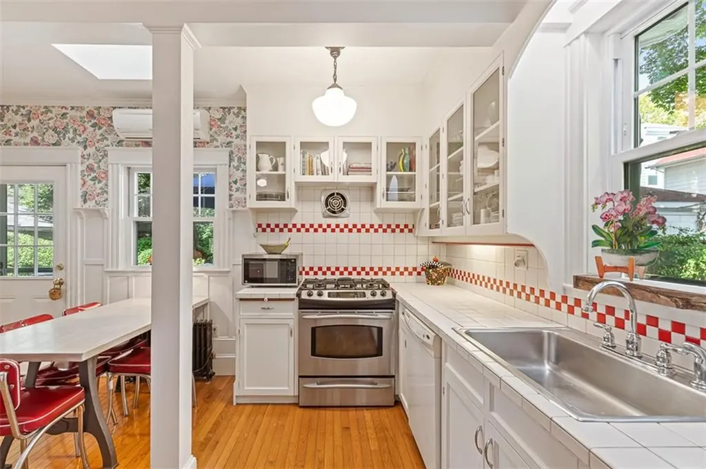 114 Lorimer Avenue Providence RI 02906