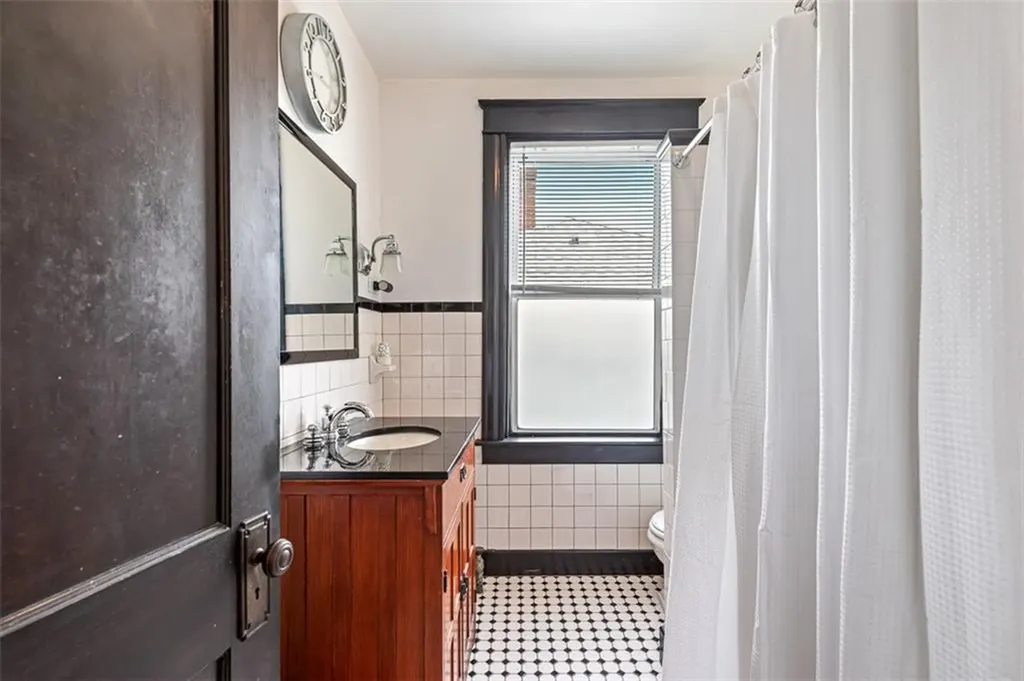 114 Lorimer Avenue Providence RI 02906