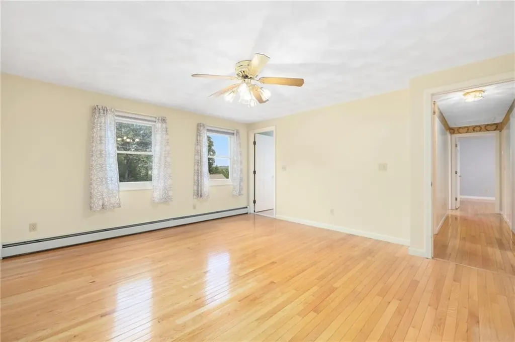 7 Crestwood Lane Lincoln RI 02865