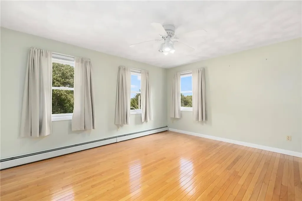 7 Crestwood Lane Lincoln RI 02865
