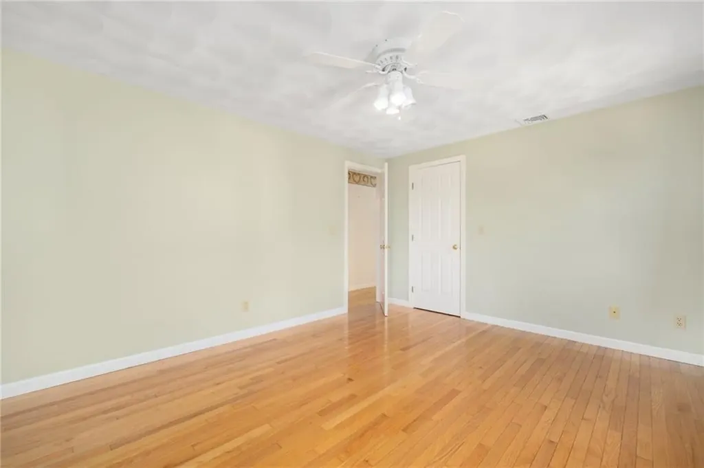 7 Crestwood Lane Lincoln RI 02865