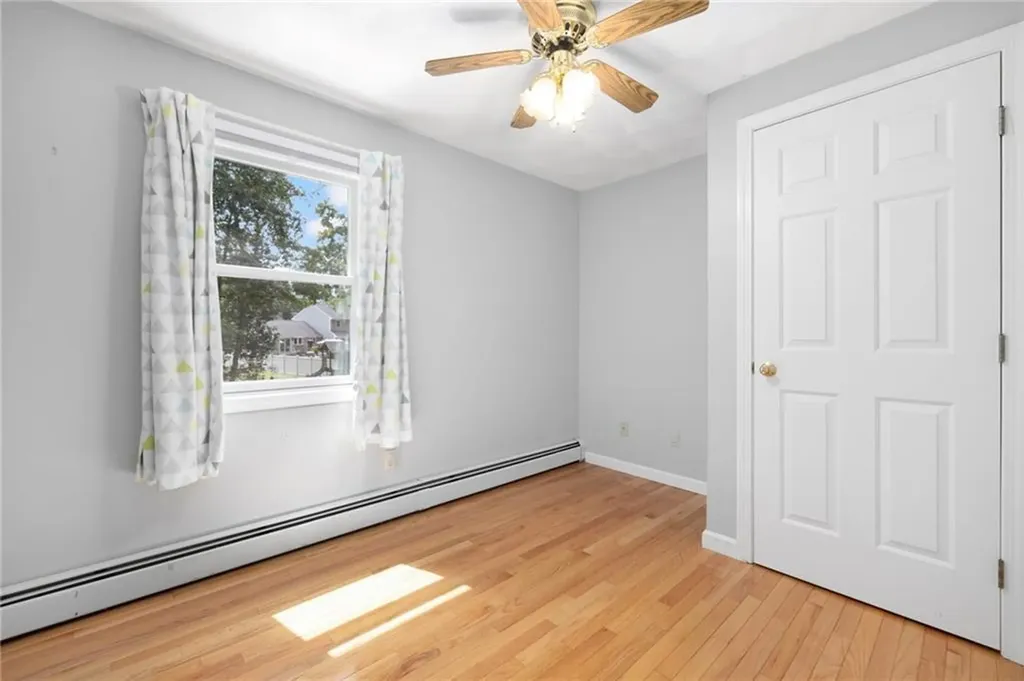 7 Crestwood Lane Lincoln RI 02865