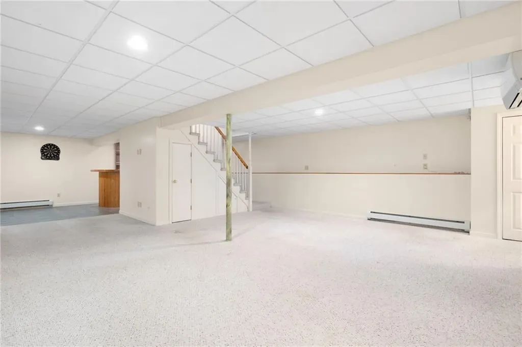 7 Crestwood Lane Lincoln RI 02865