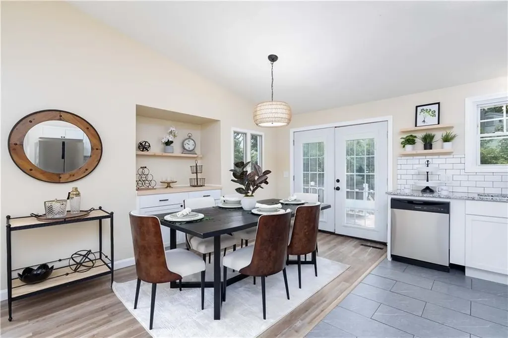 259 Buttonwoods Avenue Warwick RI 02886