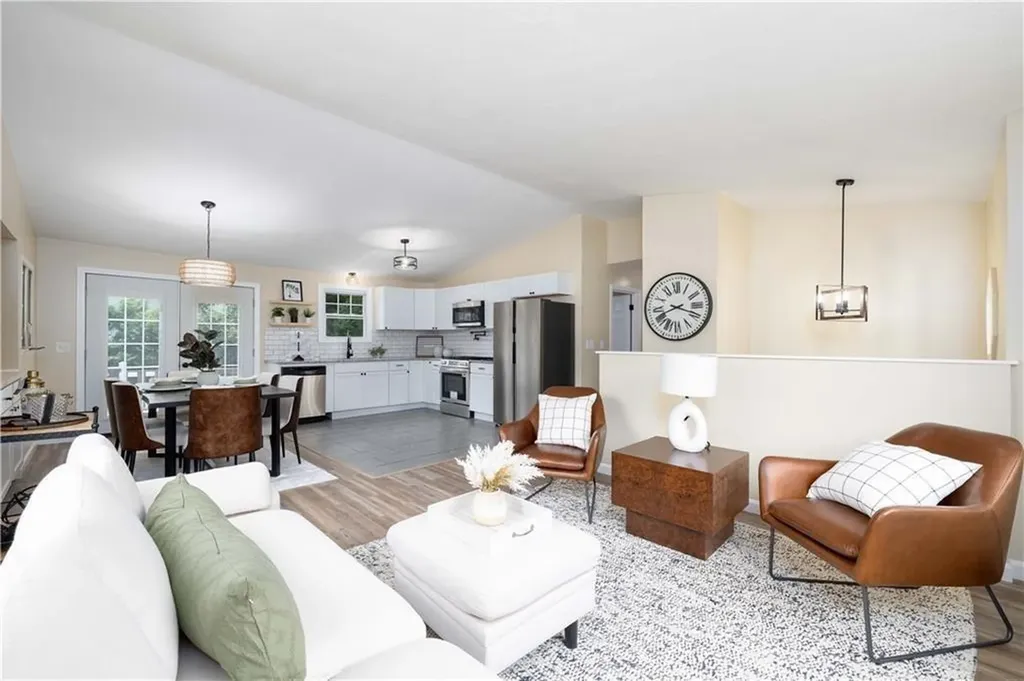 259 Buttonwoods Avenue Warwick RI 02886