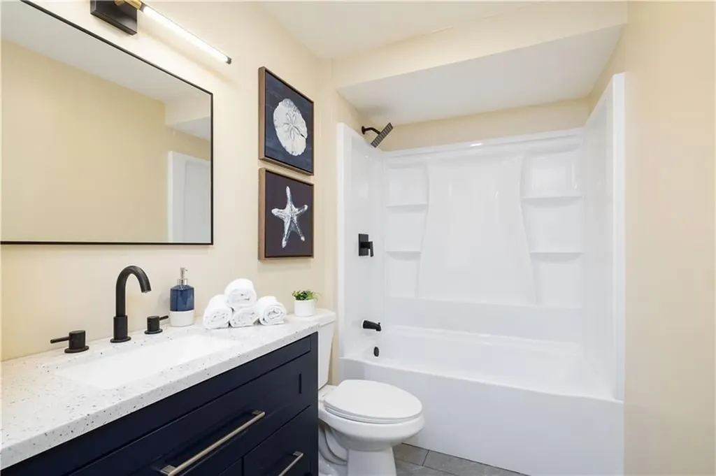 259 Buttonwoods Avenue Warwick RI 02886