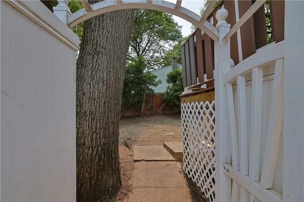 259 Buttonwoods Avenue Warwick RI 02886