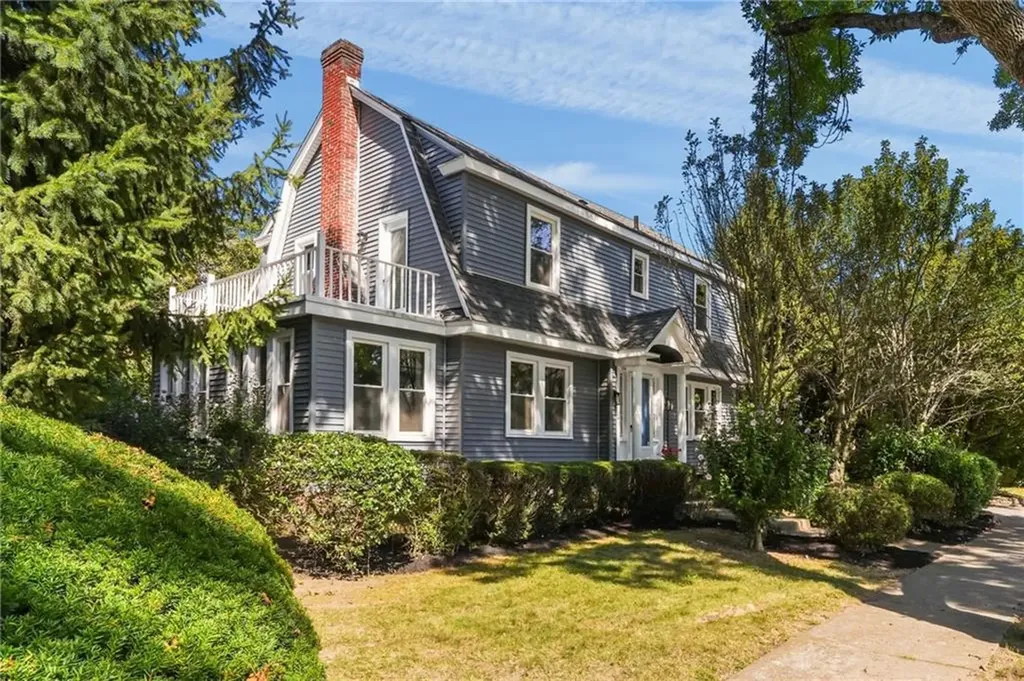 104 Gentian Avenue Providence RI 02908