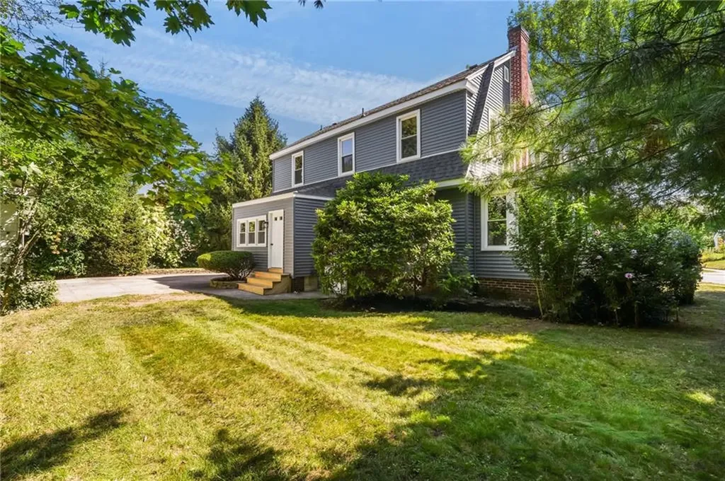 104 Gentian Avenue Providence RI 02908