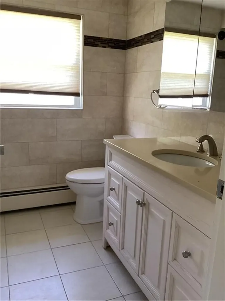 25 Fernbrook Drive Cranston RI 02920
