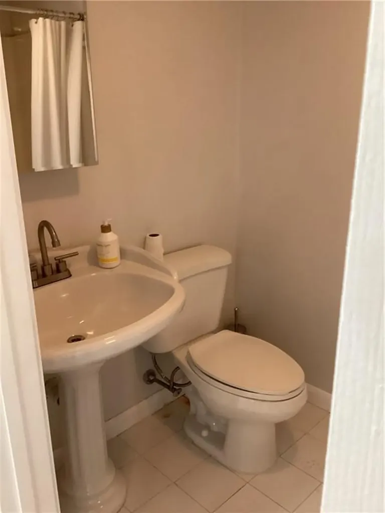 25 Fernbrook Drive Cranston RI 02920