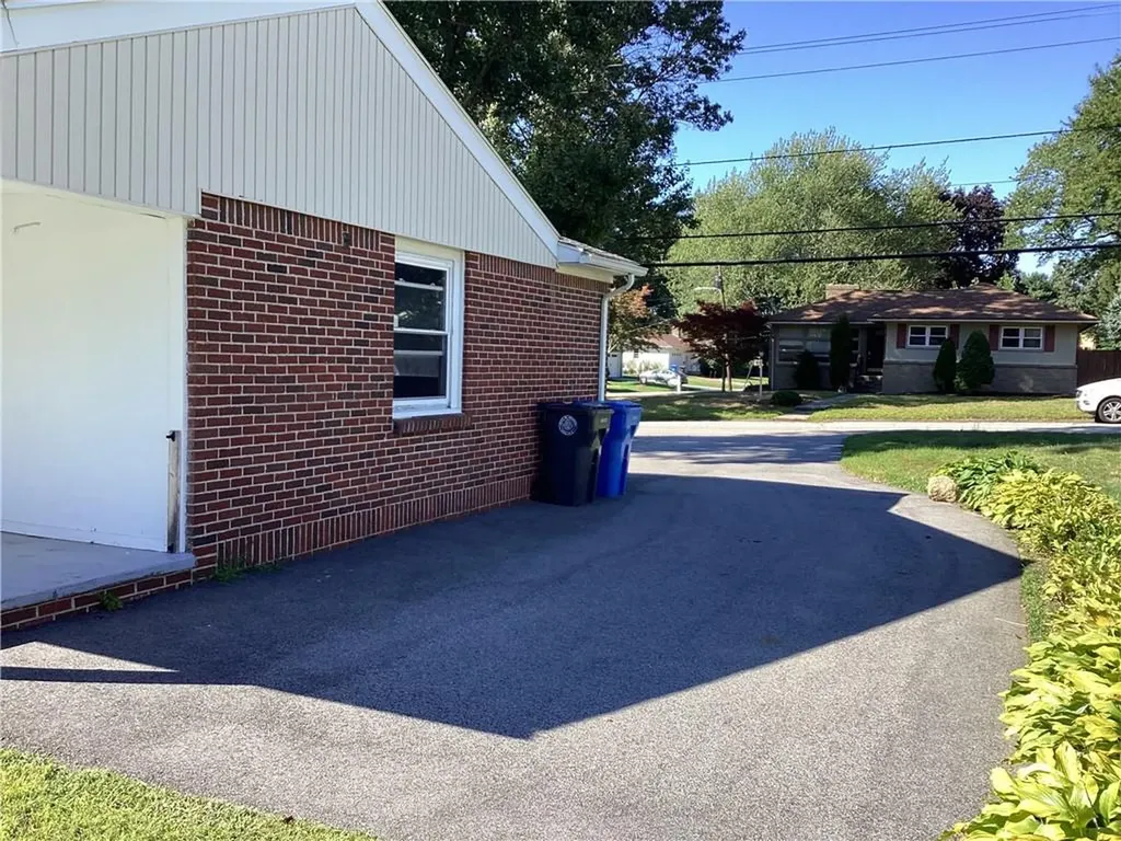 25 Fernbrook Drive Cranston RI 02920