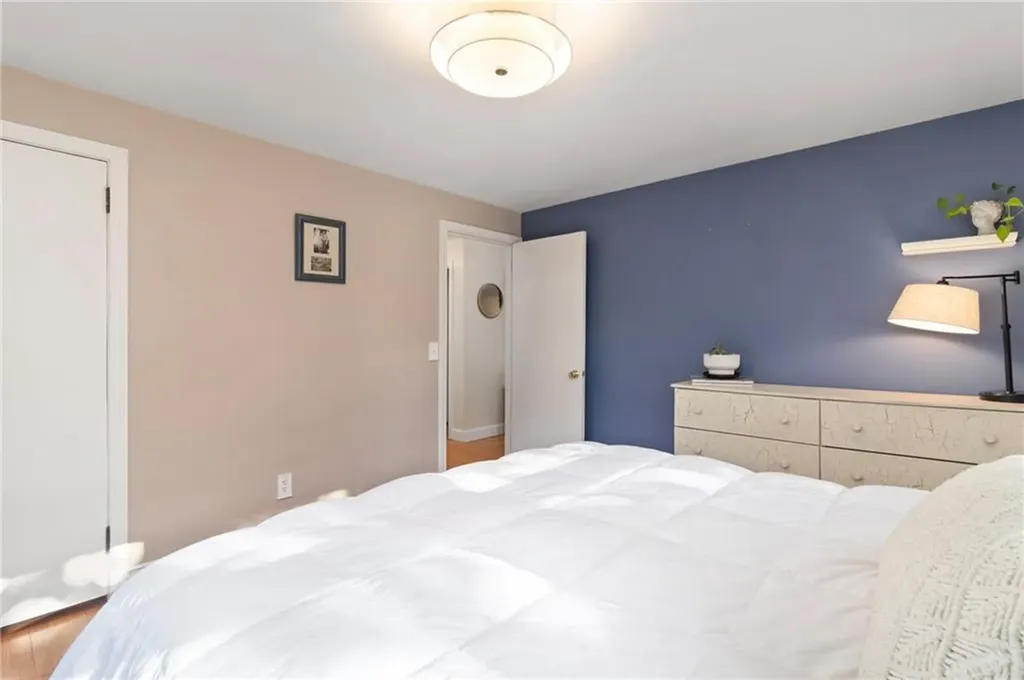 102 Howie Avenue Warwick RI 02888