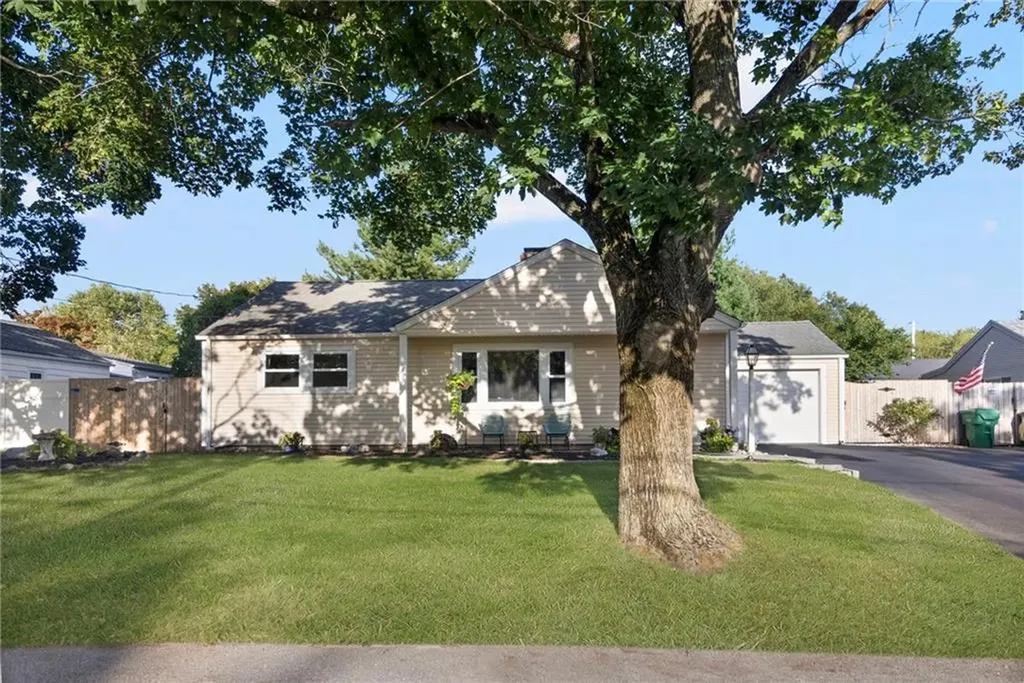 102 Howie Avenue Warwick RI 02888
