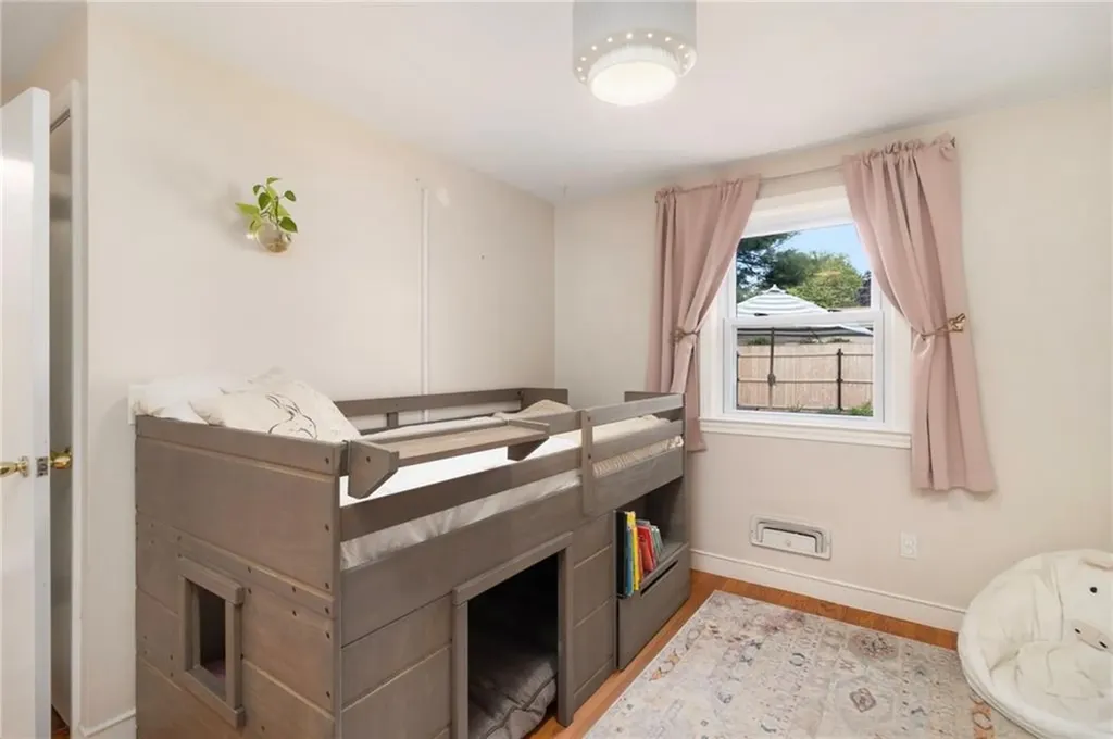 102 Howie Avenue Warwick RI 02888