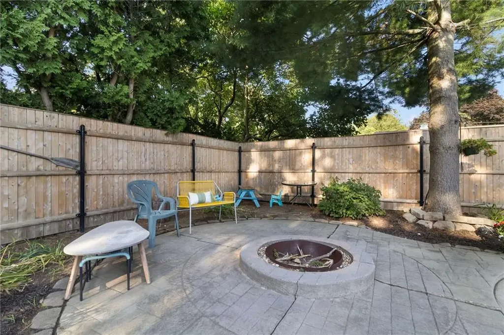 102 Howie Avenue Warwick RI 02888