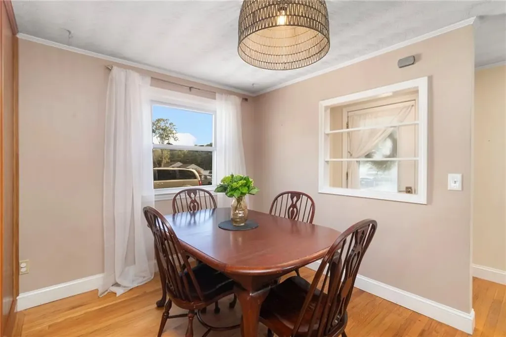 102 Howie Avenue Warwick RI 02888