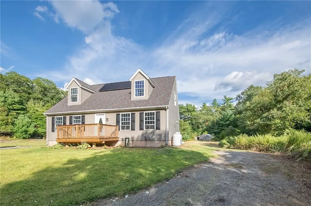 40 Hicks Way Scituate RI 02825