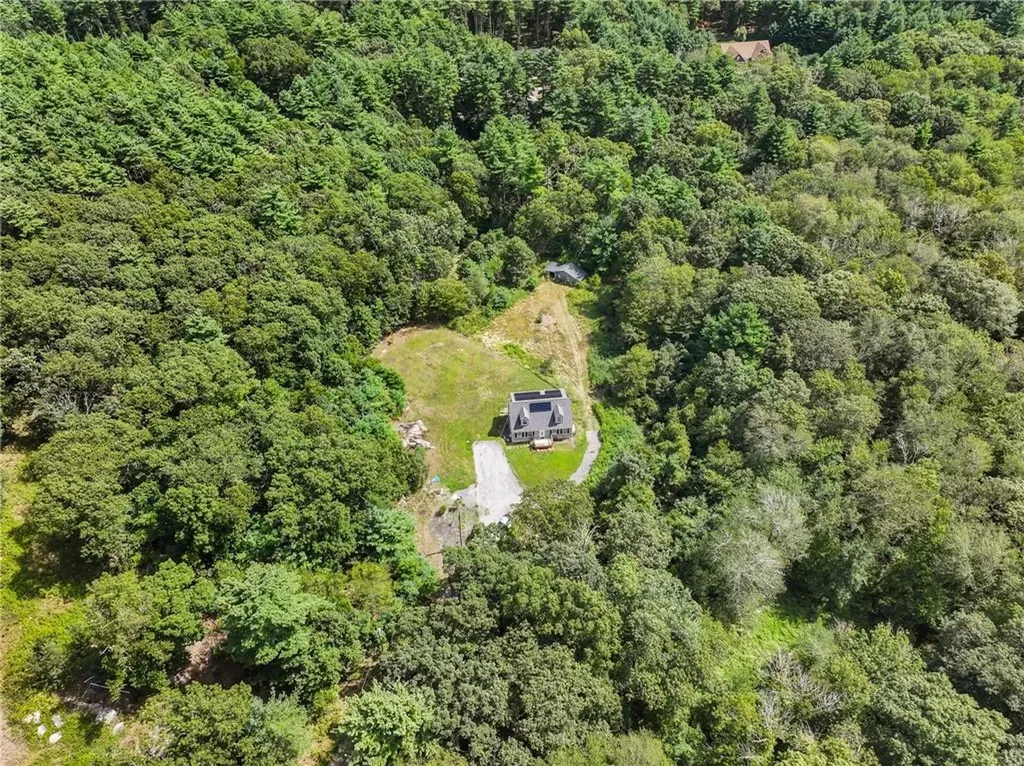 40 Hicks Way Scituate RI 02825