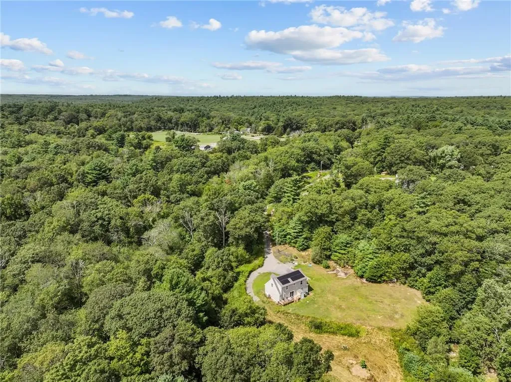 40 Hicks Way Scituate RI 02825