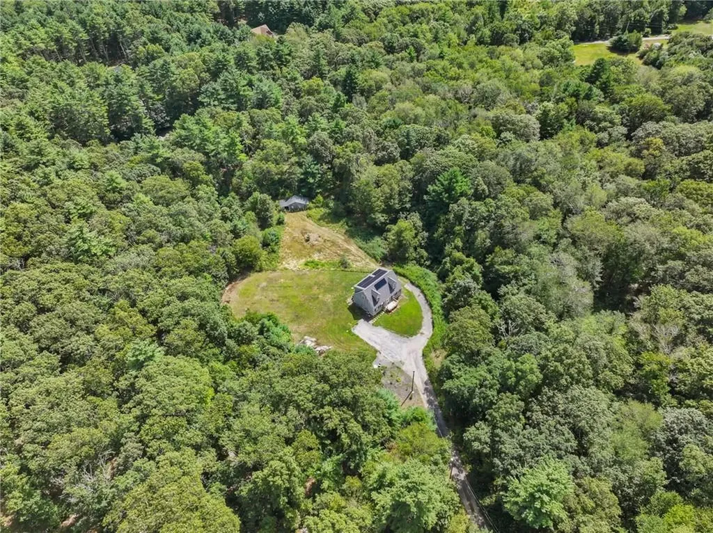 40 Hicks Way Scituate RI 02825