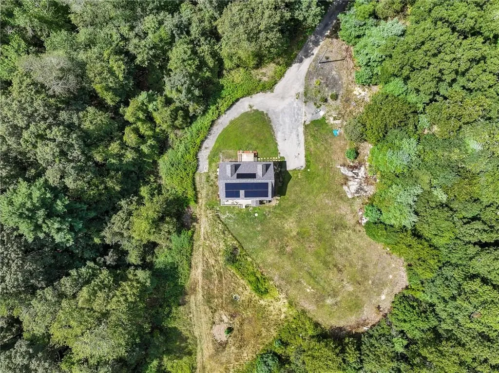 40 Hicks Way Scituate RI 02825