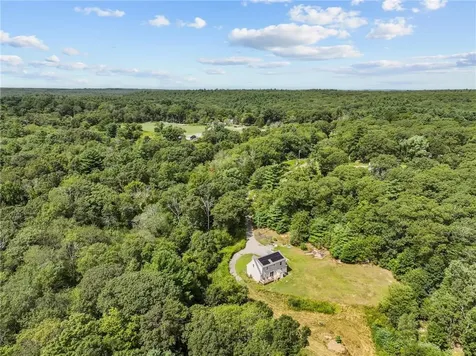 40 Hicks Way Scituate RI 02825