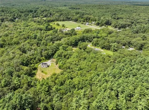 40 Hicks Way Scituate RI 02825