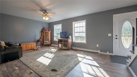 40 Hicks Way Scituate RI 02825