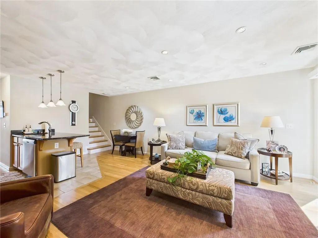 53 Rocky Brook Way South Kingstown RI 02879