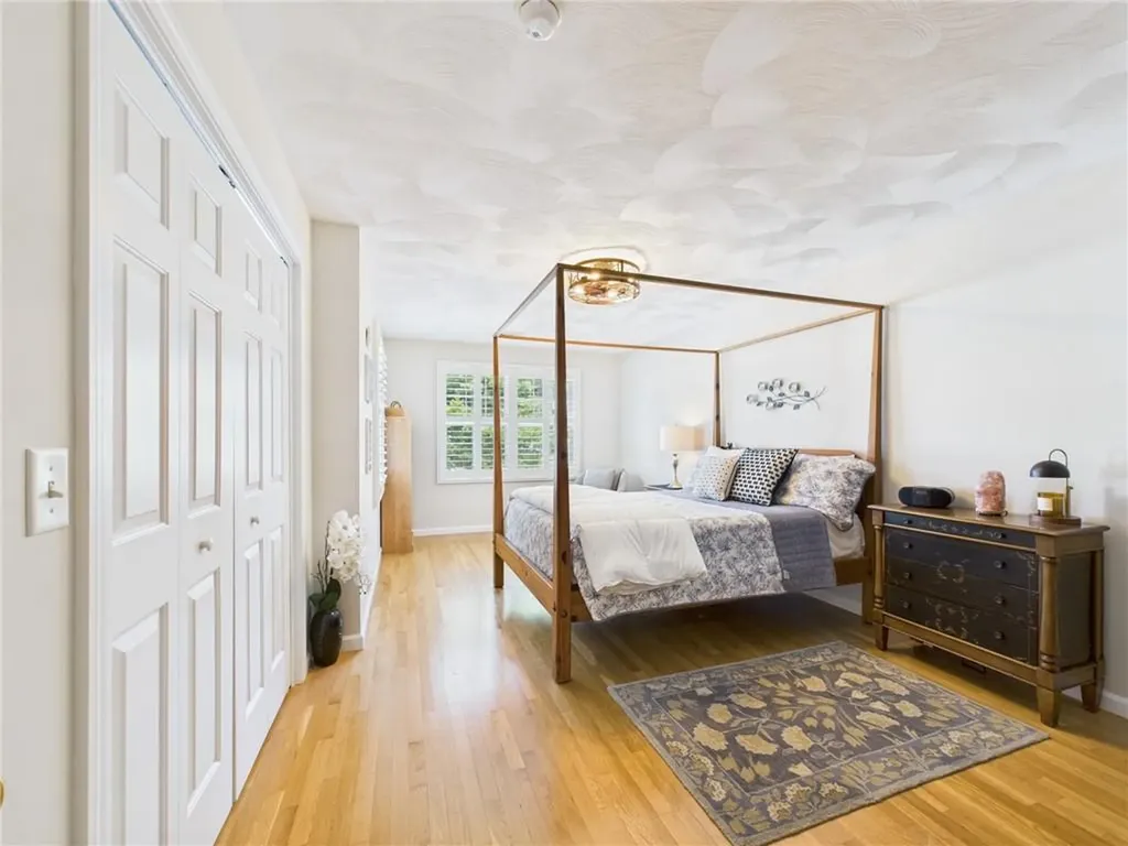 53 Rocky Brook Way South Kingstown RI 02879