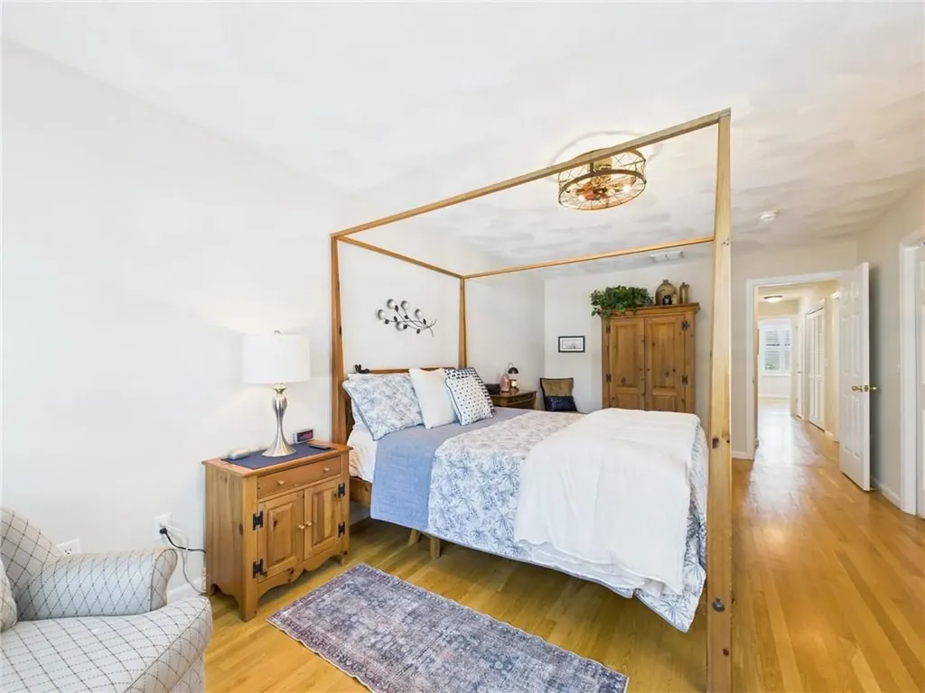 53 Rocky Brook Way South Kingstown RI 02879