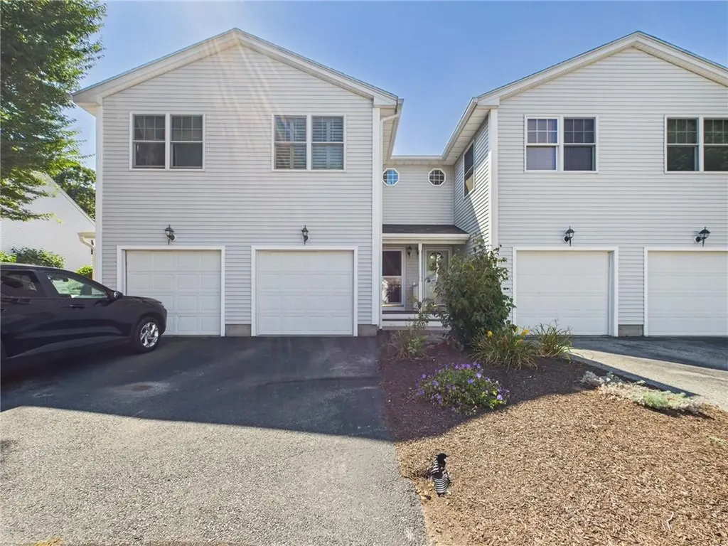 53 Rocky Brook Way South Kingstown RI 02879
