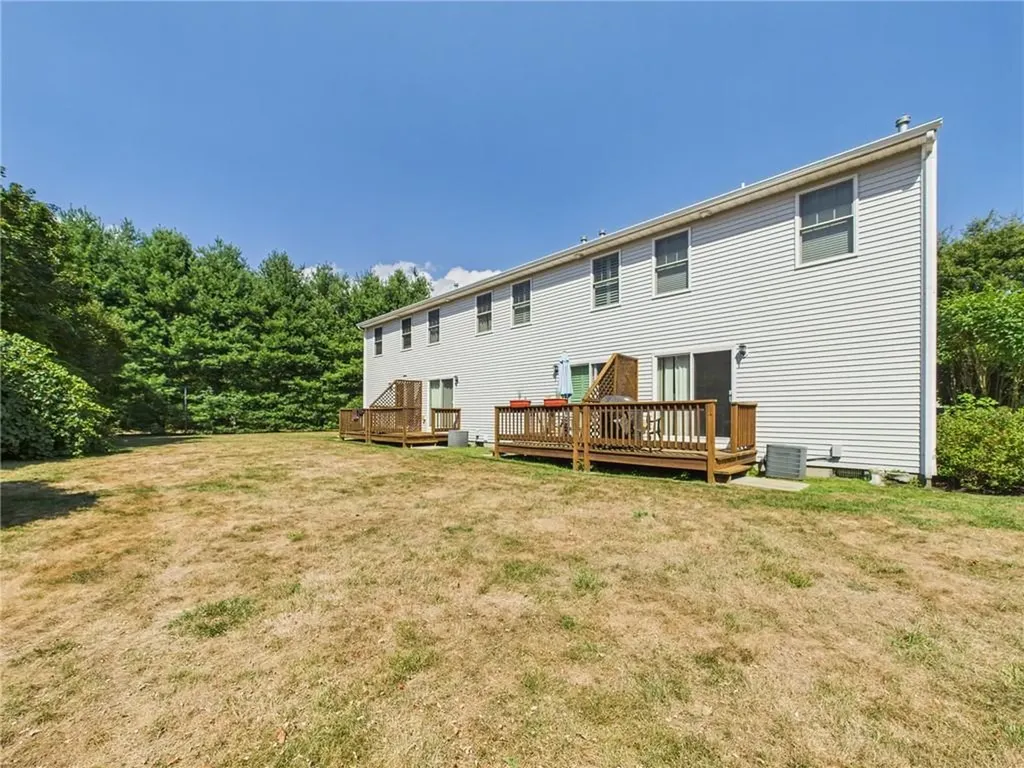 53 Rocky Brook Way South Kingstown RI 02879