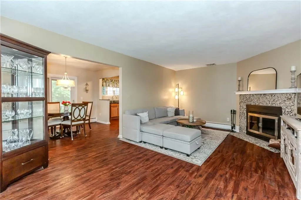 25 Venturi Green North Providence RI 02904