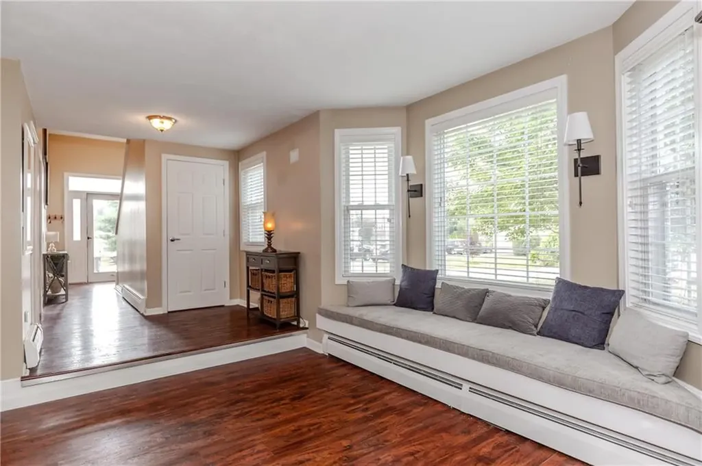 25 Venturi Green North Providence RI 02904