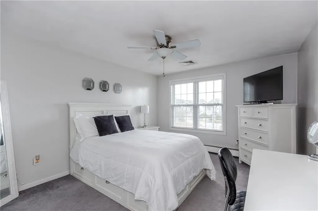 25 Venturi Green North Providence RI 02904