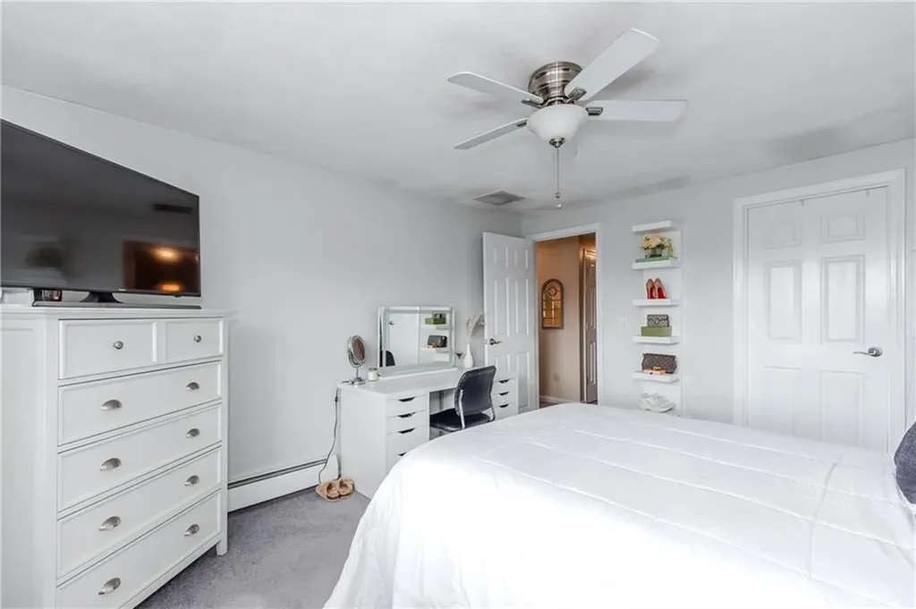 25 Venturi Green North Providence RI 02904