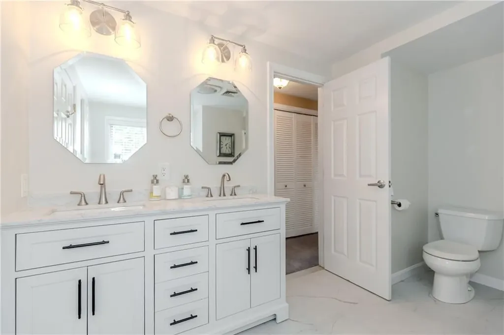 25 Venturi Green North Providence RI 02904