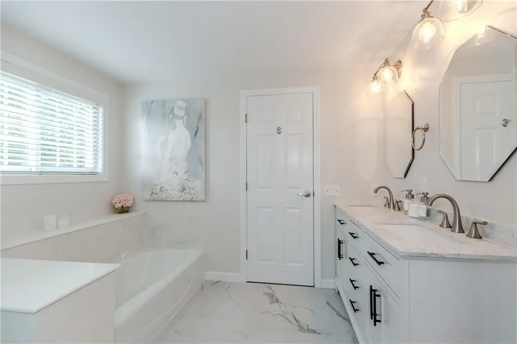 25 Venturi Green North Providence RI 02904