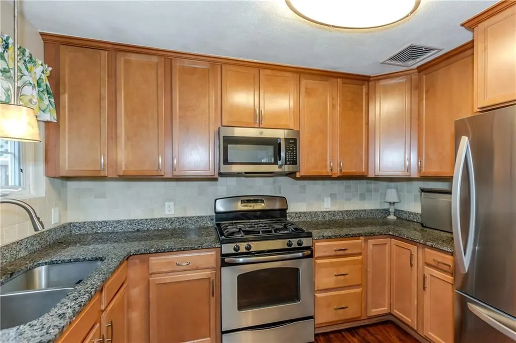 25 Venturi Green North Providence RI 02904