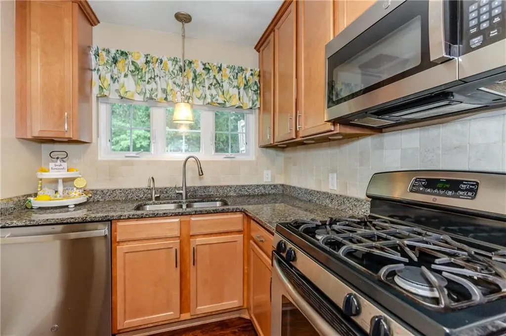 25 Venturi Green North Providence RI 02904