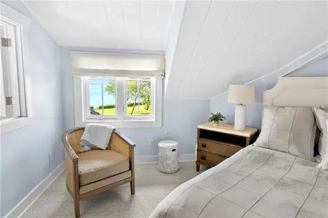 125 Cory's Lane Portsmouth RI 02871