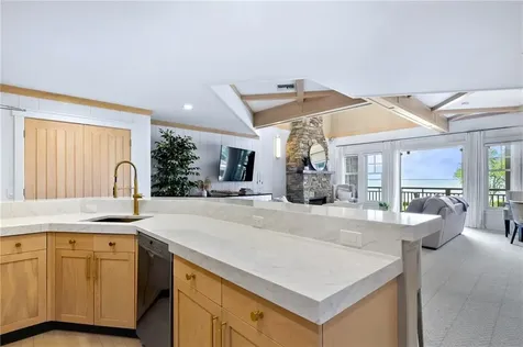 125 Cory's Lane Portsmouth RI 02871